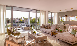 Villa de luxe neuve et moderne à vendre, prête à emménager, dans un resort de golf respecté, Marbella Est 26791 
