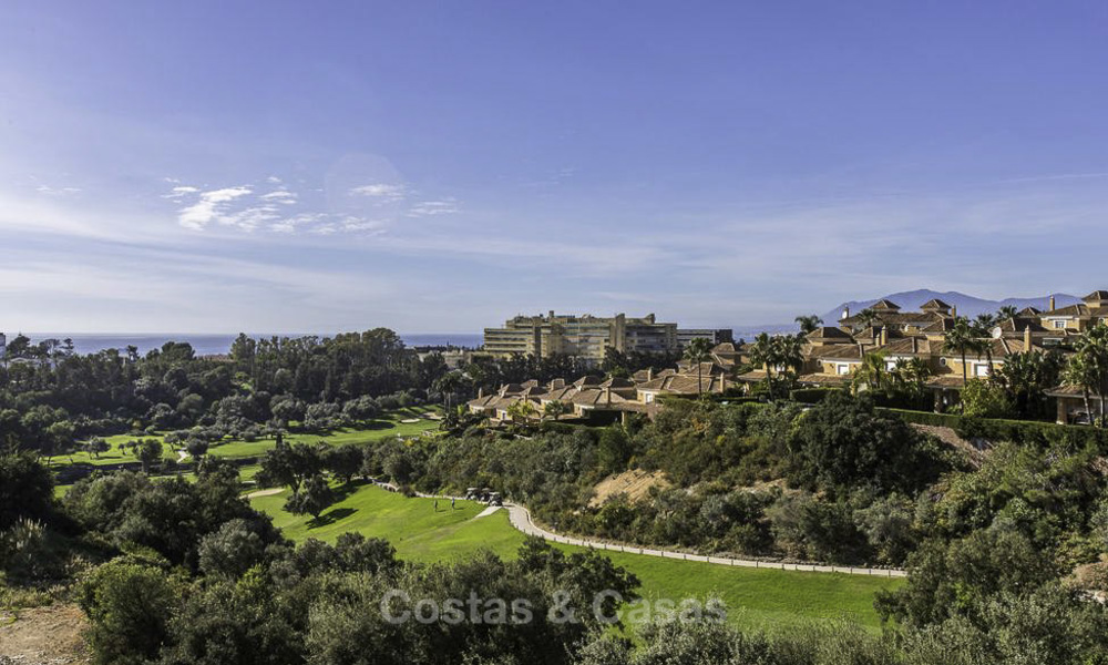 Villa de luxe neuve et moderne à vendre, prête à emménager, dans un resort de golf respecté, Marbella Est 26793