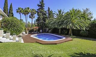 Belle villa traditionnelle entourée de terrains de golf à vendre, Nueva Andalucia, Marbella 17498 