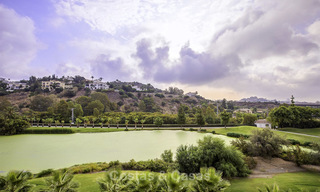 Excellente opportunité d'acheter un penthouse cosy dans un resort de golf chic, Benahavis, Marbella 17586 
