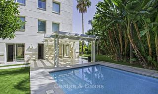 Appartement de luxe avec piscine privée à vendre dans un quartier chic sur le Golden Mile à Marbella 17688 