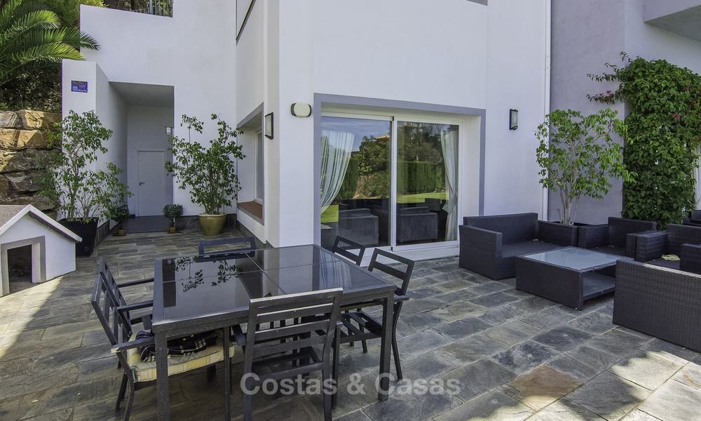 Villa familiale contemporaine à vendre à un prix attractif, spacieuse et tranquille, juste à l'est de Marbella 18126