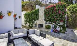 Villa familiale contemporaine à vendre à un prix attractif, spacieuse et tranquille, juste à l'est de Marbella 18129 