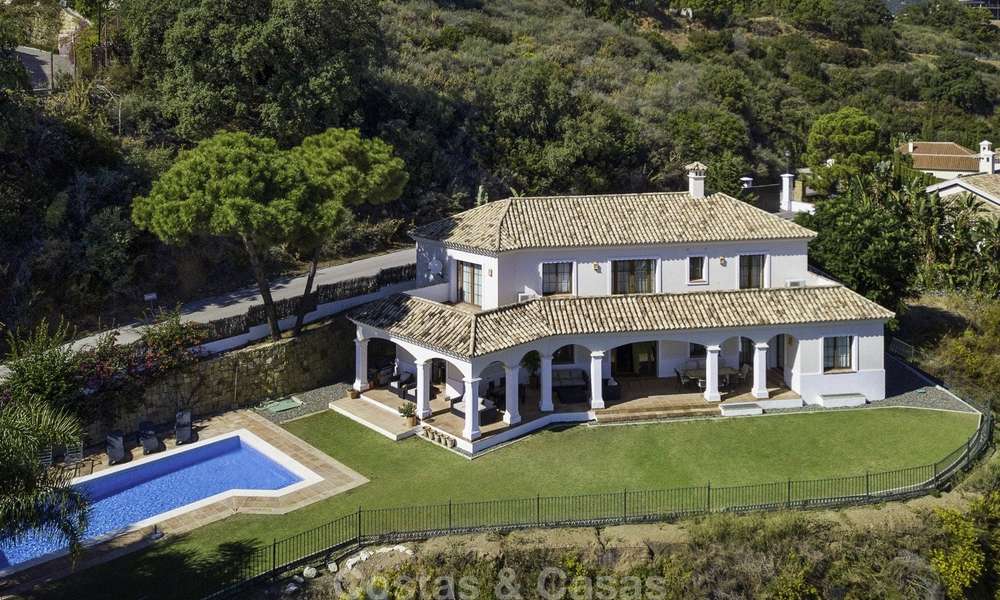Charmante villa de style andalou dans un cadre naturel spectaculaire à vendre, Benahavis, Marbella 17991