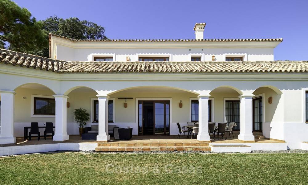 Charmante villa de style andalou dans un cadre naturel spectaculaire à vendre, Benahavis, Marbella 18036