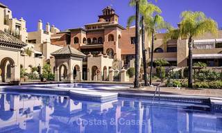 Penthouse duplex spacieux à vendre dans une urbanisation de golf de luxe, East Estepona, Marbella 18154 