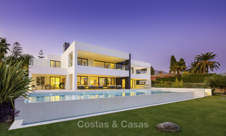 Très spacieuse villa contemporaine de luxe exceptionnelle à vendre au cœur de la Vallée du Golf de Nueva Andalucia, Marbella 18325