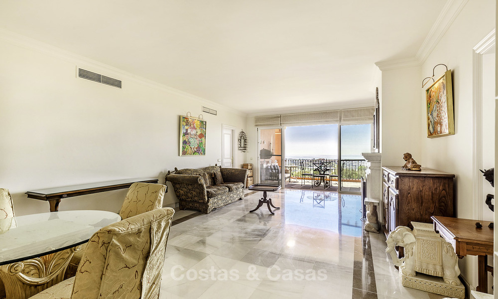 Appartement spacieux et confortable avec vue panoramique sur la mer à vendre, Benahavis - Marbella 18360