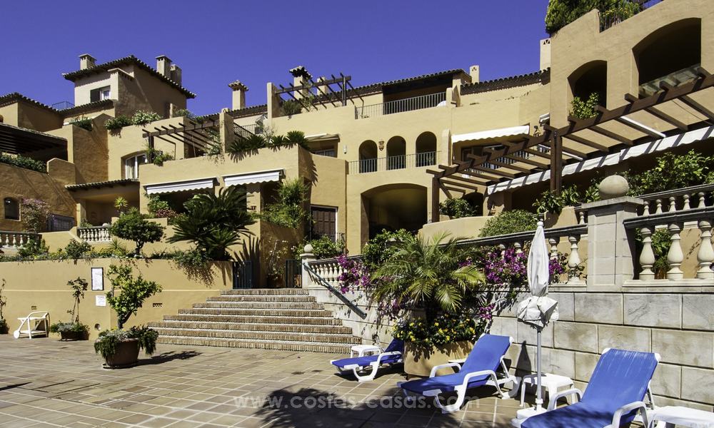 Appartement duplex élégant dans la vallée du Golf à vendre, Nueva Andalucia, Marbella 18628