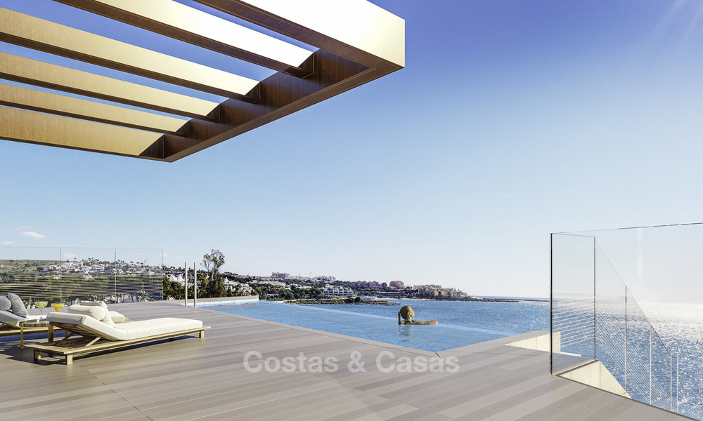 Superbes appartements de luxe exclusifs en front de mer dans un complexe exclusif à vendre près du centre d'Estepona 18920