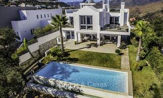 Superbe villa moderne très spacieuse avec une vue imprenable sur la mer à vendre sur les collines de Marbella Est 18964 