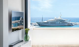 Penthouse duplex de luxe unique, entièrement rénové, à vendre dans le centre de Puerto Banus, Marbella 28524 