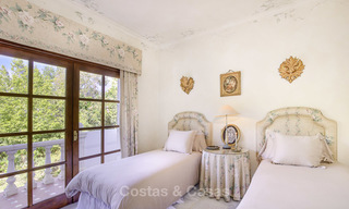 Charmante villa italienne sur un double terrain à vendre, entièrement rénovée, Estepona Est 19310 