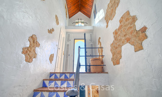 Charmante villa andalouse rénovée avec une vue imprenable sur la mer à vendre à Estepona 19470 