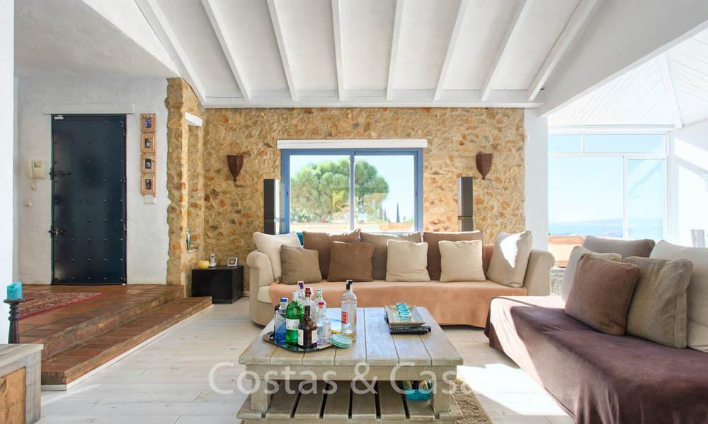 Charmante villa andalouse rénovée avec une vue imprenable sur la mer à vendre à Estepona 19478