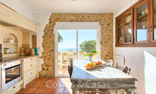 Charmante villa andalouse rénovée avec une vue imprenable sur la mer à vendre à Estepona 19483 