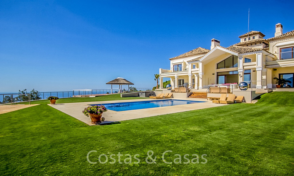 Exquise villa de luxe avec vue imprenable sur la mer et la montagne à vendre dans le domaine très exclusif de La Zagaleta, Marbella 19436