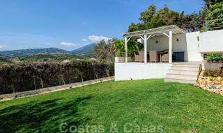 Villa andalouse entièrement rénovée et redécorée à vendre dans les collines de Nueva Andalucia, Marbella 33628 