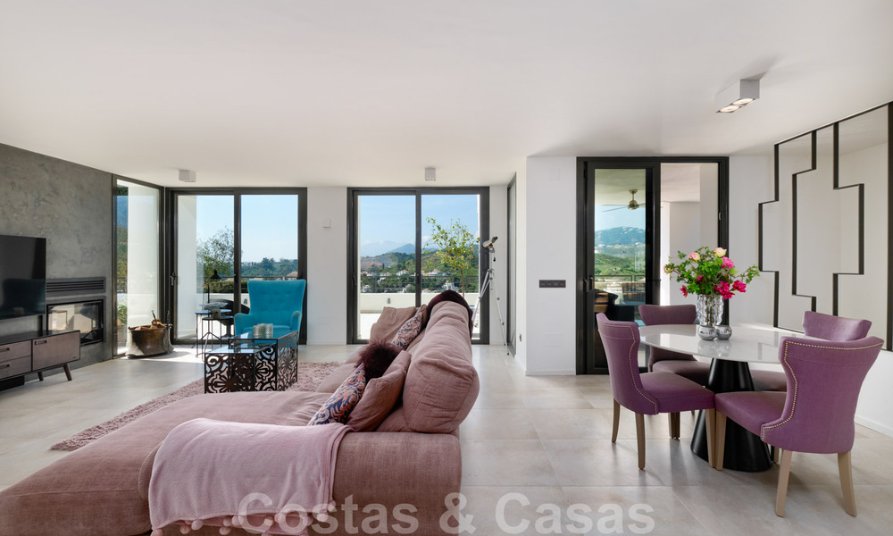 Villa andalouse entièrement rénovée et redécorée à vendre dans les collines de Nueva Andalucia, Marbella 33639