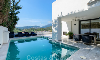 Villa andalouse entièrement rénovée et redécorée à vendre dans les collines de Nueva Andalucia, Marbella 33658 