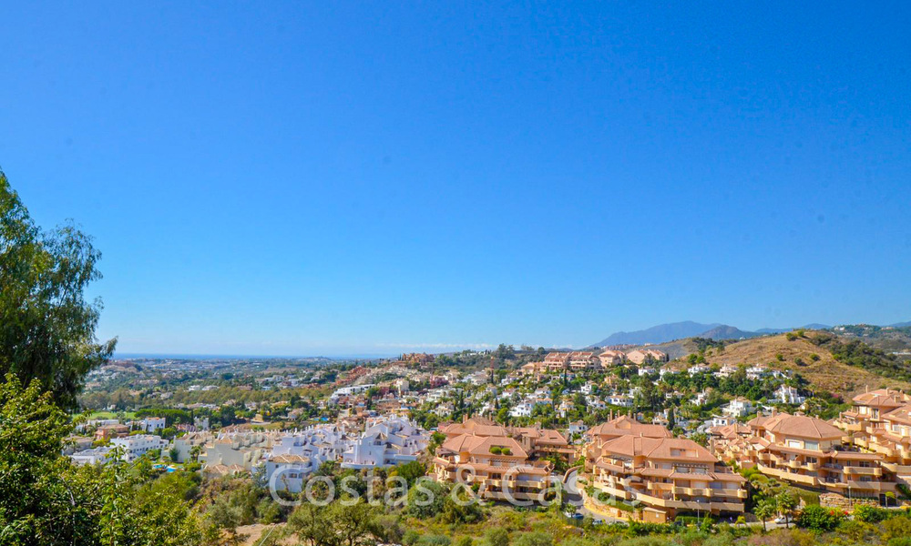 Villa andalouse entièrement rénovée et redécorée à vendre dans les collines de Nueva Andalucia, Marbella 33673