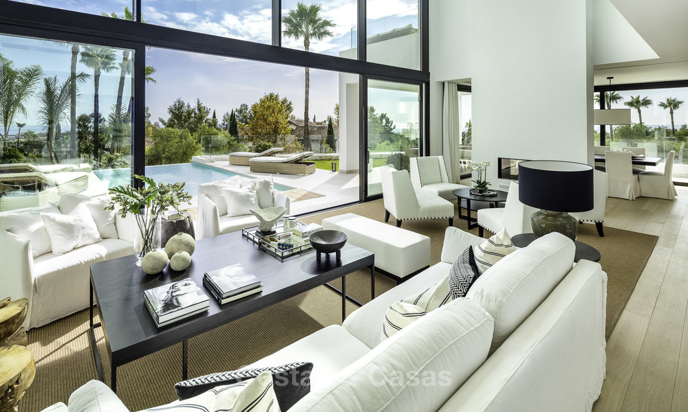 Nouvelle villa moderne de luxe sur une position élevée dans un excellent complexe de golf à vendre, Benahavis, Marbella 19560