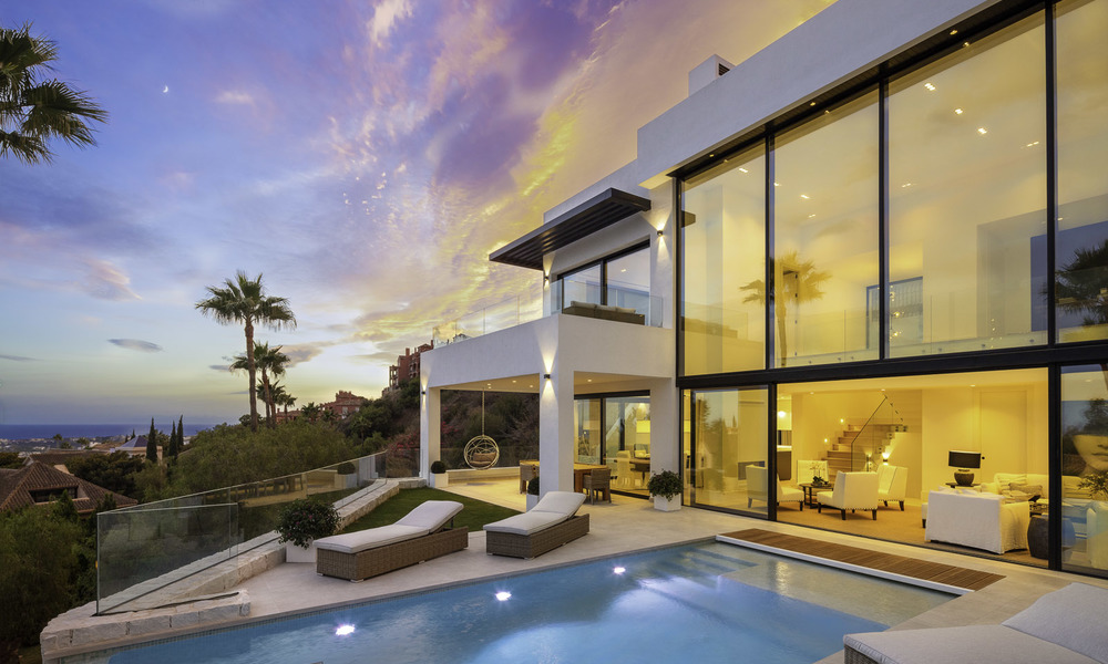 Nouvelle villa moderne de luxe sur une position élevée dans un excellent complexe de golf à vendre, Benahavis, Marbella 19568