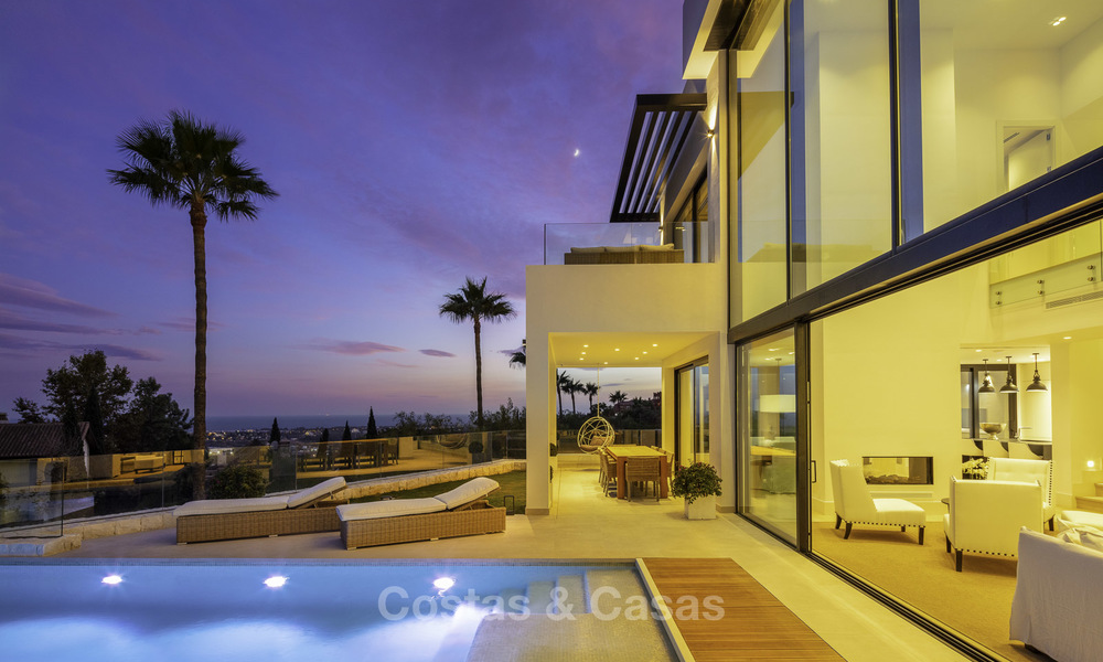 Nouvelle villa moderne de luxe sur une position élevée dans un excellent complexe de golf à vendre, Benahavis, Marbella 19569