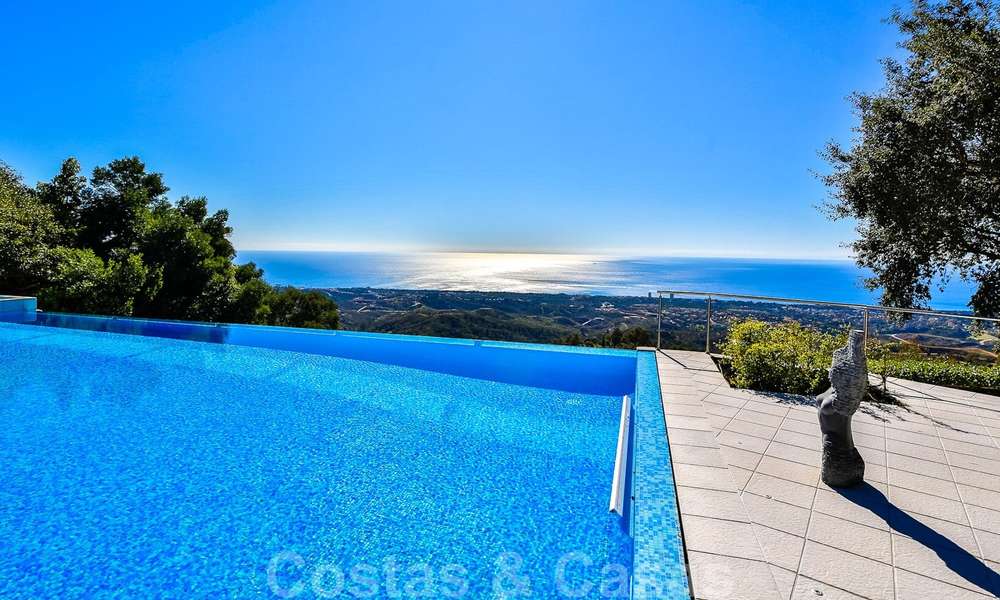 Chef-d'œuvre, villa de luxe sur un terrain énorme et avec une vue panoramique à 360º à vendre, East Marbella 19810