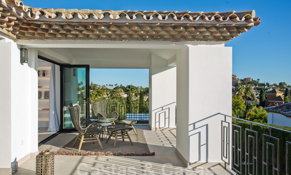 Villa classique de haute qualité, entièrement modernisée, dans la vallée du golf de Nueva Andalucía, Marbella 19849