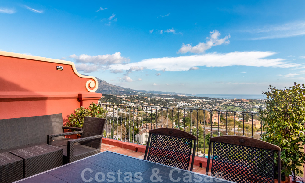 Appartement penthouse immaculé avec vue panoramique sur la mer et la montagne à vendre à Benahavis - Marbella 20230