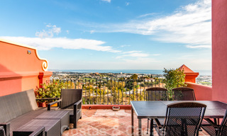 Appartement penthouse immaculé avec vue panoramique sur la mer et la montagne à vendre à Benahavis - Marbella 20253 