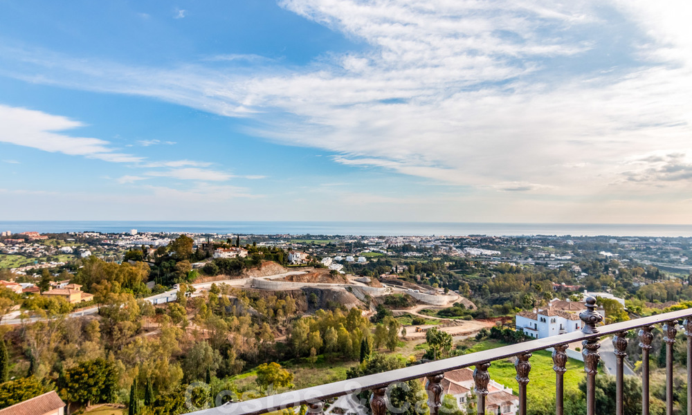 Appartement penthouse immaculé avec vue panoramique sur la mer et la montagne à vendre à Benahavis - Marbella 20254
