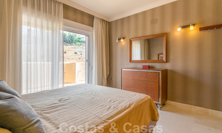 Elegante apartamento en venta recientemente renovado, con hermosas vistas abiertas, en un prestigioso complejo en Nueva Andalucía 20300 