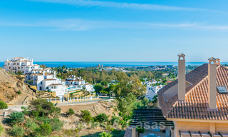 Magnifique penthouse avec une immense terrasse et une vue imprenable sur la mer à vendre à Nueva Andalucia 20328 