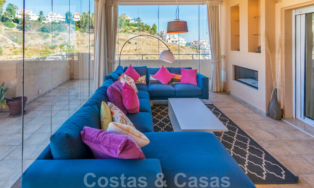 Magnifique penthouse avec une immense terrasse et une vue imprenable sur la mer à vendre à Nueva Andalucia 20344