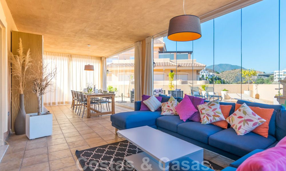 Magnifique penthouse avec une immense terrasse et une vue imprenable sur la mer à vendre à Nueva Andalucia 20361
