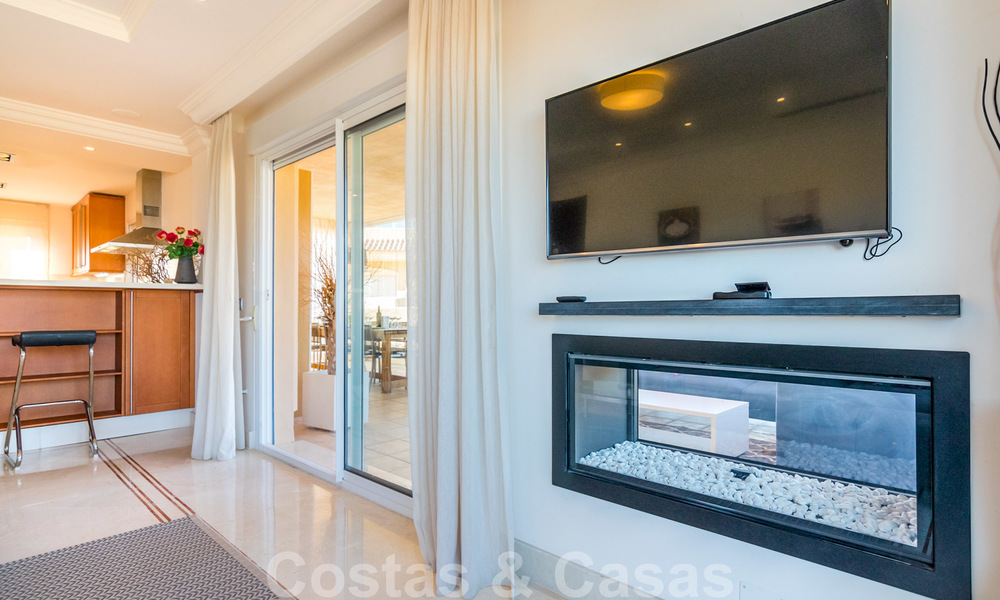 Magnifique penthouse avec une immense terrasse et une vue imprenable sur la mer à vendre à Nueva Andalucia 20364