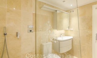 Appartement attrayant entièrement rénové dans un prestigieux complexe à vendre, Nueva Andalucia, Marbella 20632 