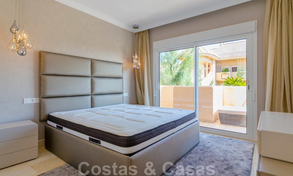 Appartement attrayant entièrement rénové dans un prestigieux complexe à vendre, Nueva Andalucia, Marbella 20638