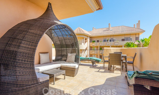 Appartement attrayant entièrement rénové dans un prestigieux complexe à vendre, Nueva Andalucia, Marbella 20639 