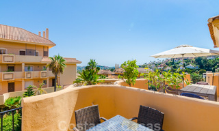 Appartement attrayant entièrement rénové dans un prestigieux complexe à vendre, Nueva Andalucia, Marbella 20644 