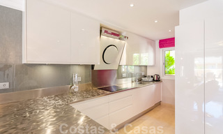 Appartement attrayant entièrement rénové dans un prestigieux complexe à vendre, Nueva Andalucia, Marbella 20651 