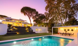 Magnifique villa moderne méditerranéenne avec vue panoramique sur la mer, le golf et les montagnes à vendre, Nueva Andalucía, Marbella 20514 
