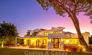 Magnifique villa moderne méditerranéenne avec vue panoramique sur la mer, le golf et les montagnes à vendre, Nueva Andalucía, Marbella 20515 
