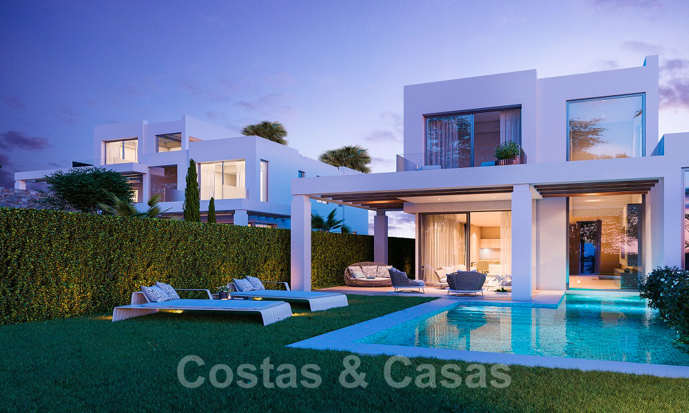 Villas jumelées modernes neuves avec vue imprenable sur la mer à vendre, East Marbella 20569