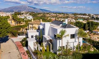 VENDU. illa contemporaine, super luxueuse avec vue sur la mer et la montagne à vendre, dans le triangle d'or de Benahavis, Estepona, Marbella 20786 