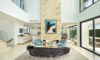 Villa de luxe élégante et contemporaine avec vue mer à vendre dans la région recherchée de Nueva Andalucia, Marbella 20894 