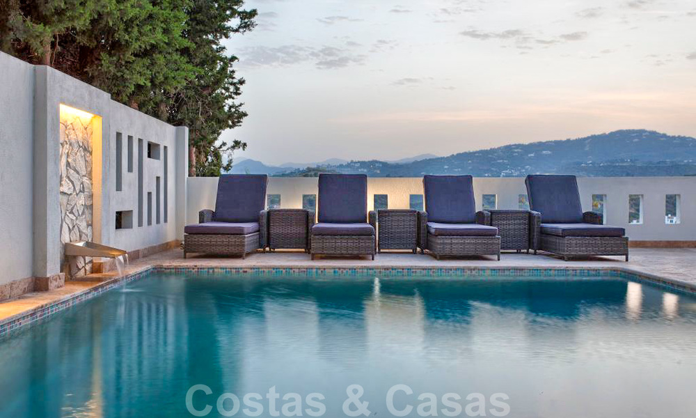 Charmante villa de luxe entièrement rénovée avec vue sur la mer et la montagne à vendre, Nueva Andalucia, Marbella 20912