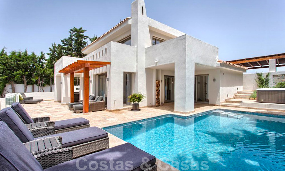 Charmante villa de luxe entièrement rénovée avec vue sur la mer et la montagne à vendre, Nueva Andalucia, Marbella 20938